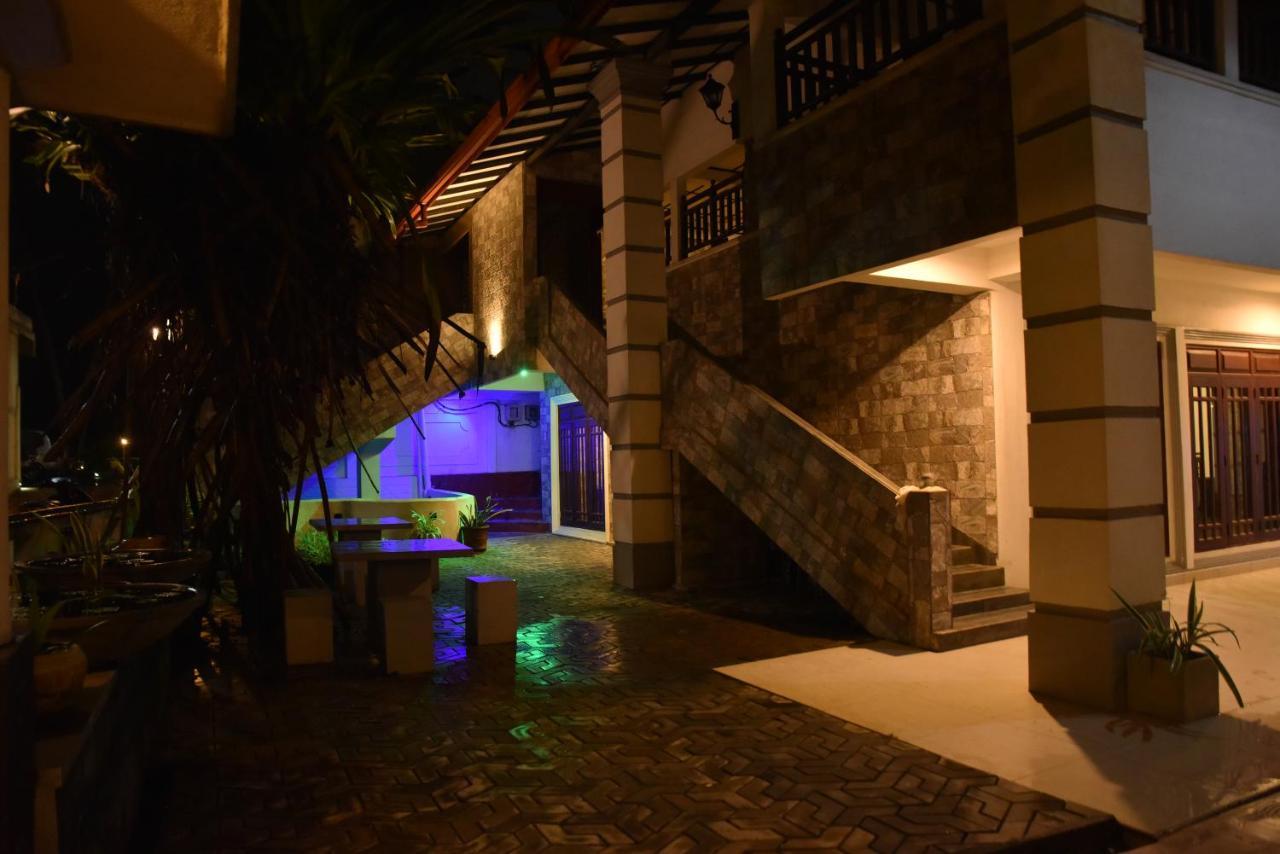 New Ocean Hill Hotel Hikkaduwa Exterior foto