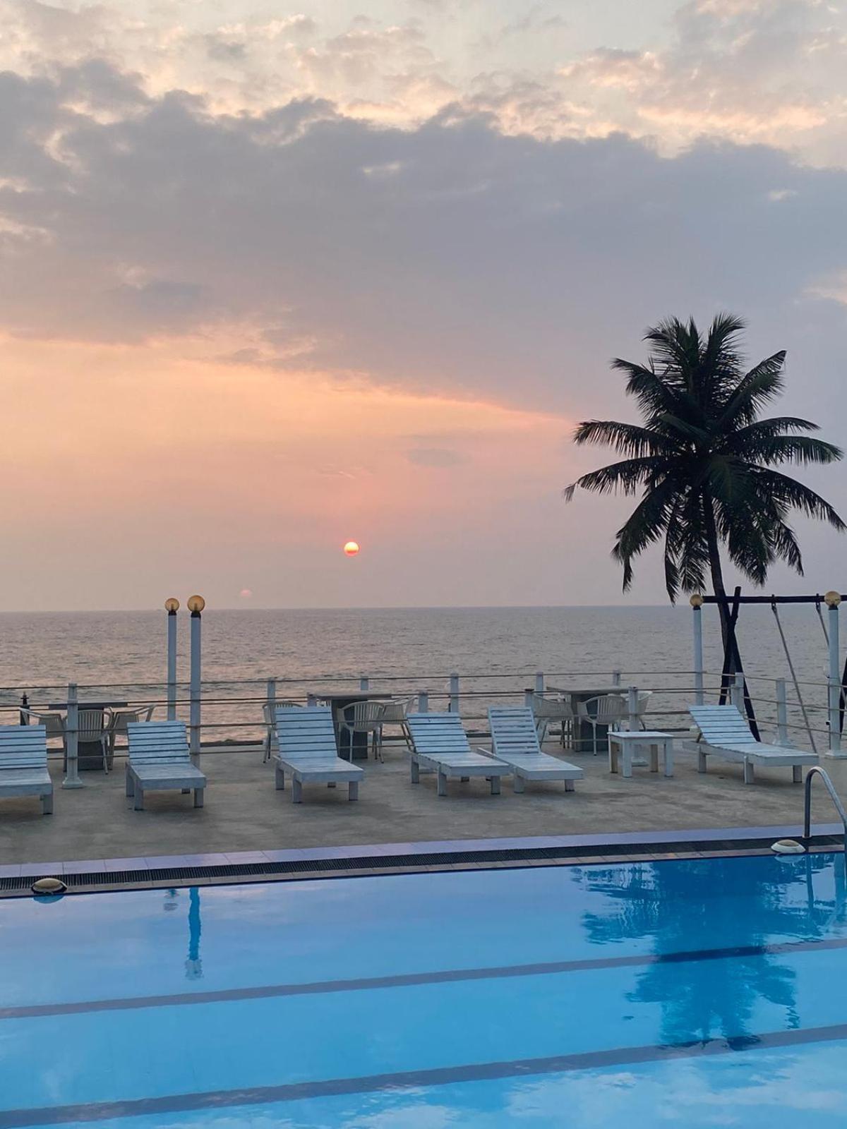 New Ocean Hill Hotel Hikkaduwa Exterior foto